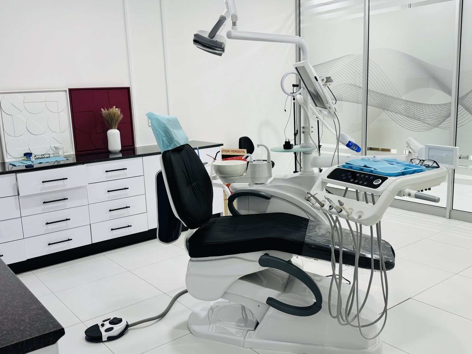 Ultra Smile Dental Studio dental equipment and workstation